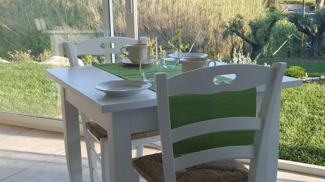 B&B La Casa degli Ulivi Procchio  Esterno foto