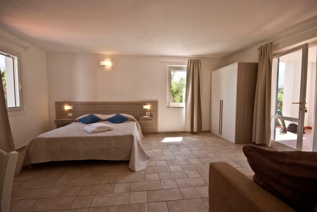B&B La Casa degli Ulivi Procchio  Esterno foto