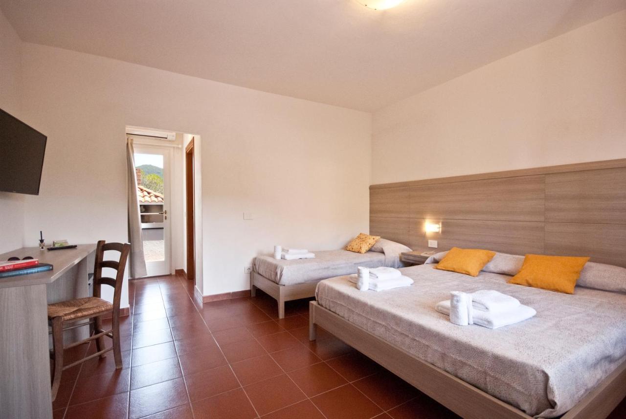 B&B La Casa degli Ulivi Procchio  Esterno foto